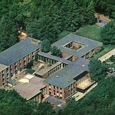 Luftbildaufnahme des Tagungshauses, 1980er Jahre